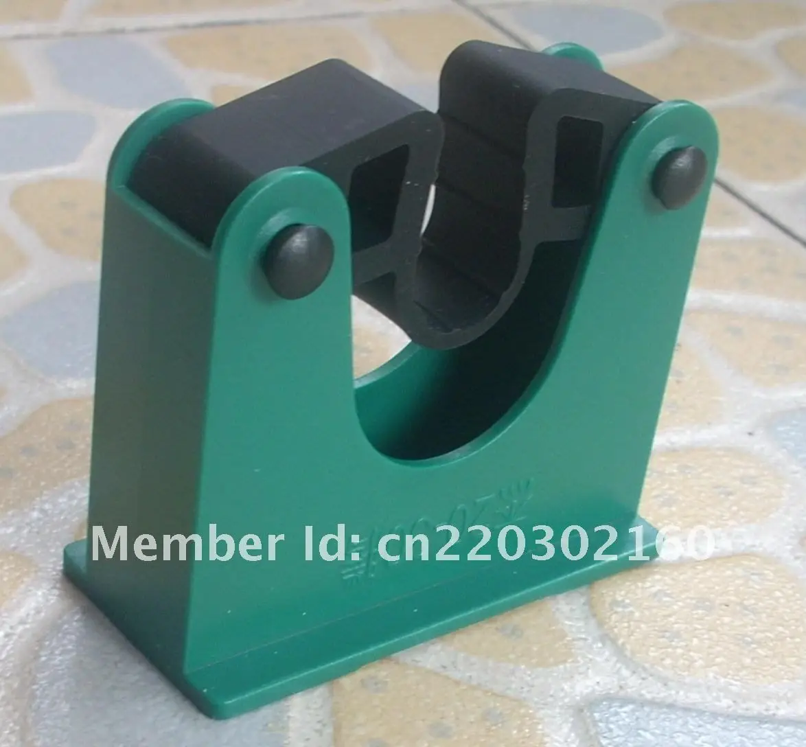 Flexi Grip Broom holder. Takes 20 30mm handles.Greenin Clamps from