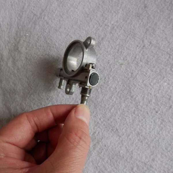 OIL PUMP WITH WORM ZENOAH G2500 3