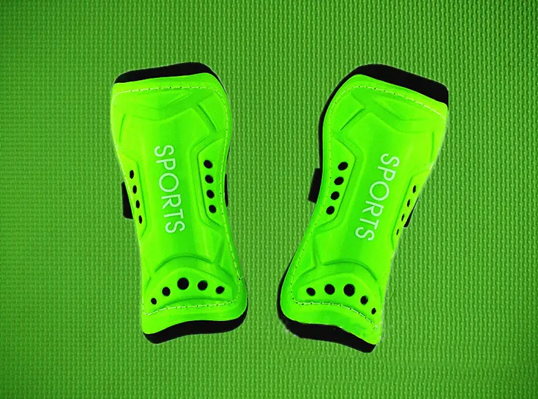 GSZHXCK футбол щитки ноги протектор Силиконовый в виде ракушки EVA подкладка shinguards футбол тонкие голени колодки для взрослых 1 пара - Цвет: green