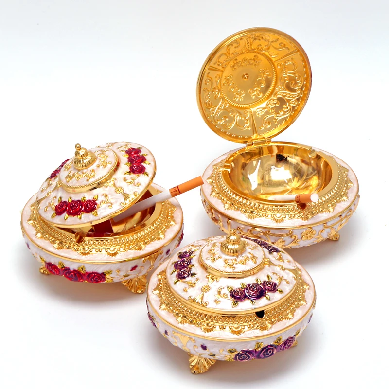 

European Style Metal Ashtray with Lids Creative Home Decoration Gadgets Gift for Boyfriend Husband Restaurant Hotel Ornaments