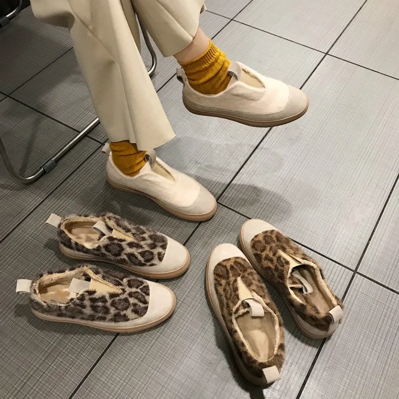 

Woman Fur Shoes Winter 2018 New Type of Round-toed Korean Version Plus Flat-soled Cotton Shoes Slip on Loafers Moccasins 35-39