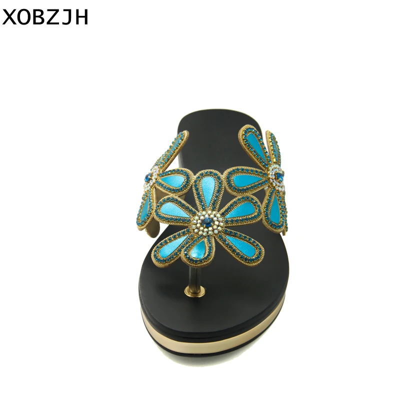 women flat sandals