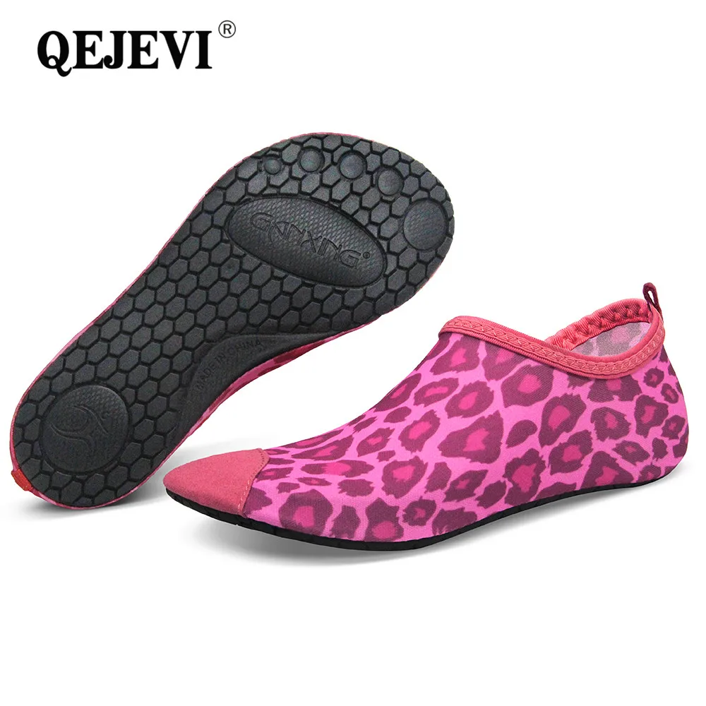 2018 QEJEVI النساء أحذية ماء اليوغا الأنهار المنبع أكوا أحذية الرجال بيرفوت الرياضة رياضة رياضية رياضة الجلد الرطب السباحة الأحذية