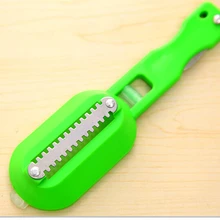 100 шт./лот Federal Express быстро приспособление для чистки рыбы для Кухня Пособия по кулинарии инструменты пластиковый скребок для очистки чешуи устройство для ловли рыбы файл аксессуары