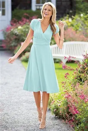 2019 Short Modest  Bridesmaid  Dress  With short Sleeves Knee 