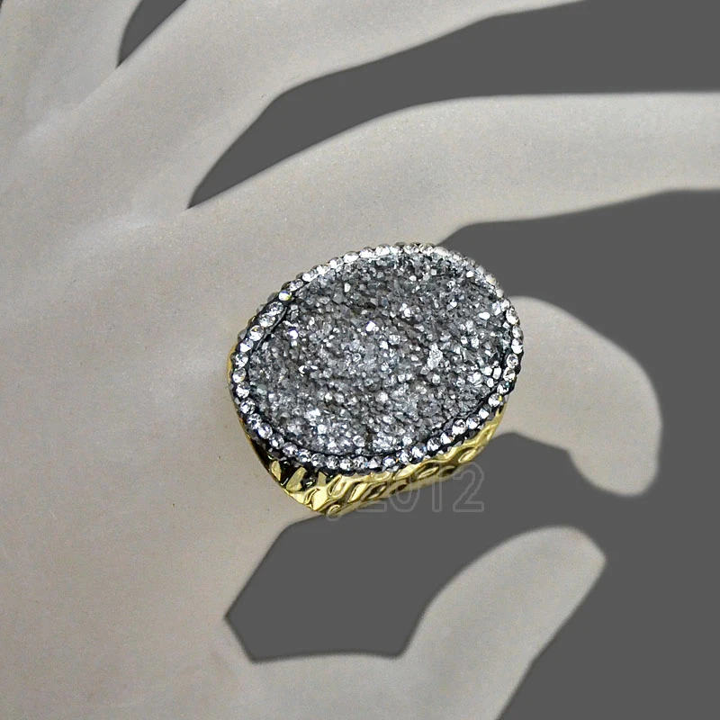 002-6a Silver Druzy Quartz 23x30mm