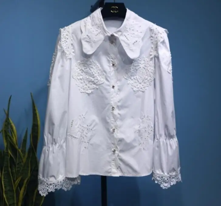 

2019 New Spring Women's Sweet Exquisite Flower Embroidery Doll Collar Shirt Ladies Flare Sleeve Hollowed Lace Blouse Tops