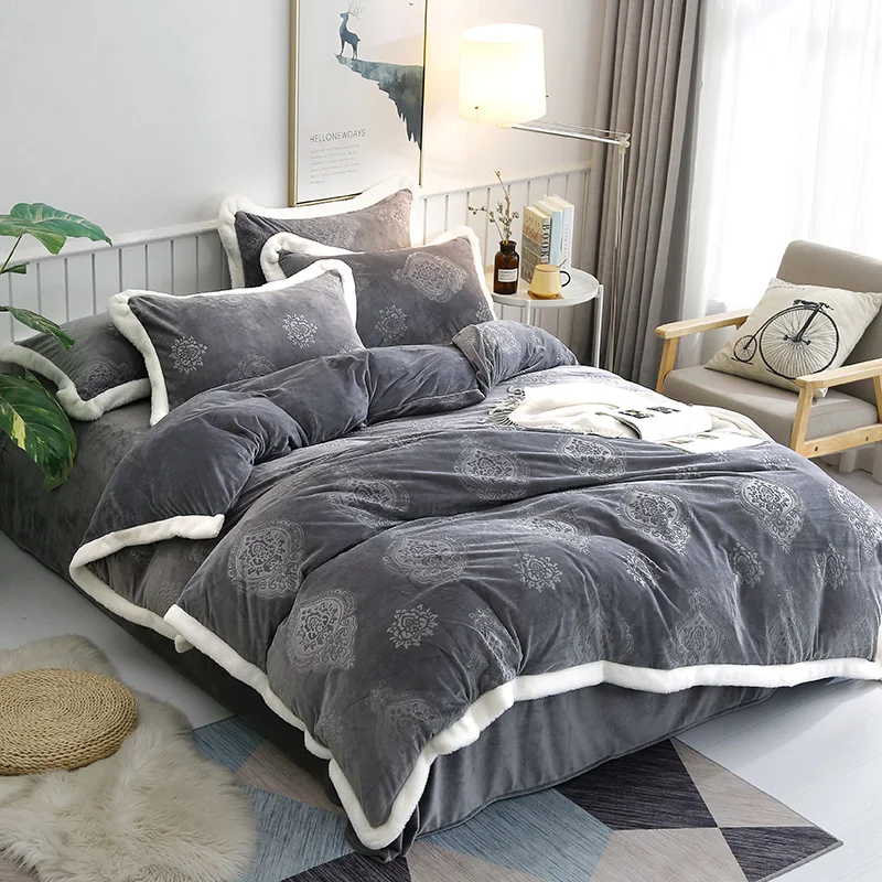 

Gray Luxury Fleece fabric Embossing Bedding Set Queen King size Duvet Cover Bed/Flat Sheet Fit sheet set Pillowcases