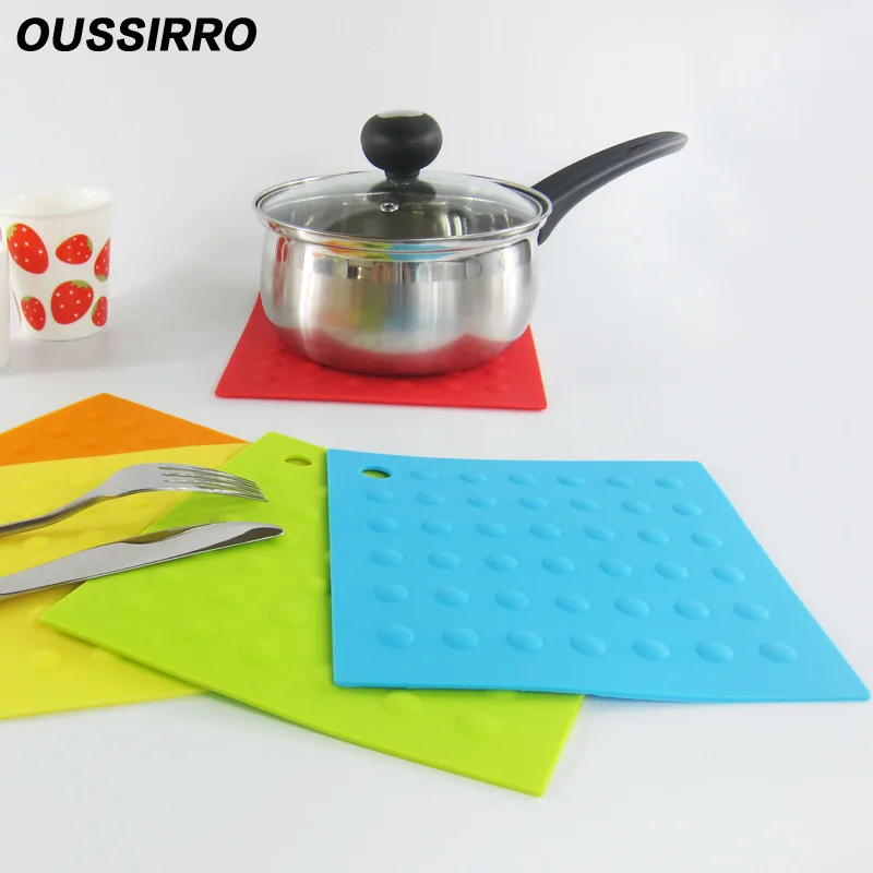 Pyramid Bakeware Pan random color Nonstick Silicone Baking Mats Pads
