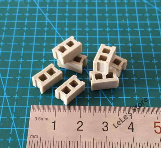 

1/35 Resin Soldier Scene Perforated brick (6pcs)