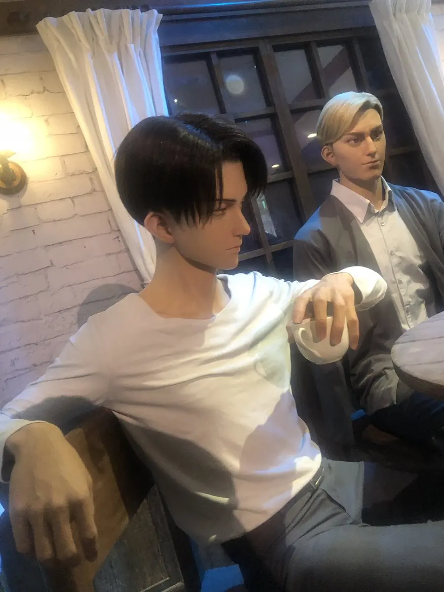 《进击的巨人》声优7人游大阪环球影城,被还原度感动到哭!