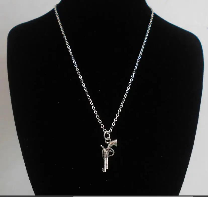 

2017 Pendant Necklaces The new factory alloy necklace key chain maxi necklace vintage