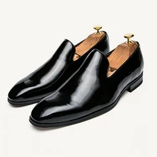 Black Shinny Patent Leather Men Dress Loafers Slip On Soild Italian Mens Shoes Plus Size Brands Party And Wedding Flats Designer цена Black Shinny Patent Leather Men Dress Loafers Slip On Soild Italian Mens Shoes Plus Size Brands Party And Wedding Flats Designer цены онлайн