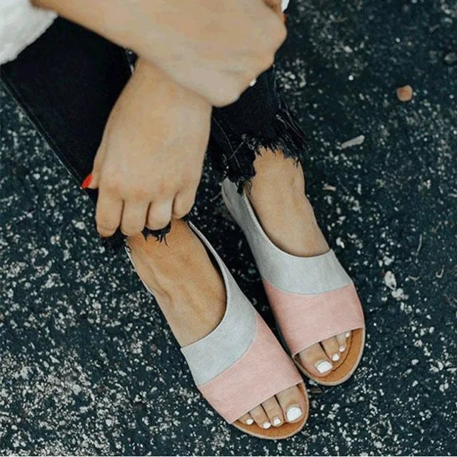 Винтажные разноцветные Модные женские повседневные сандалии с открытым носком в британском стиле; сандалии на низком квадратном каблуке; A437