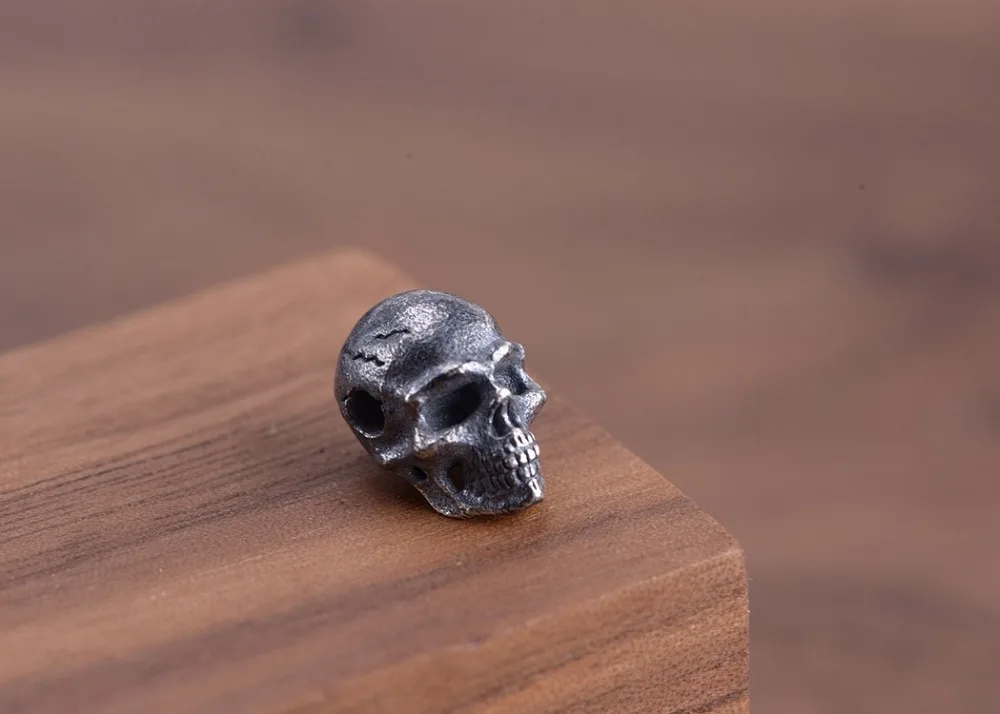 silver-skull-bead001E