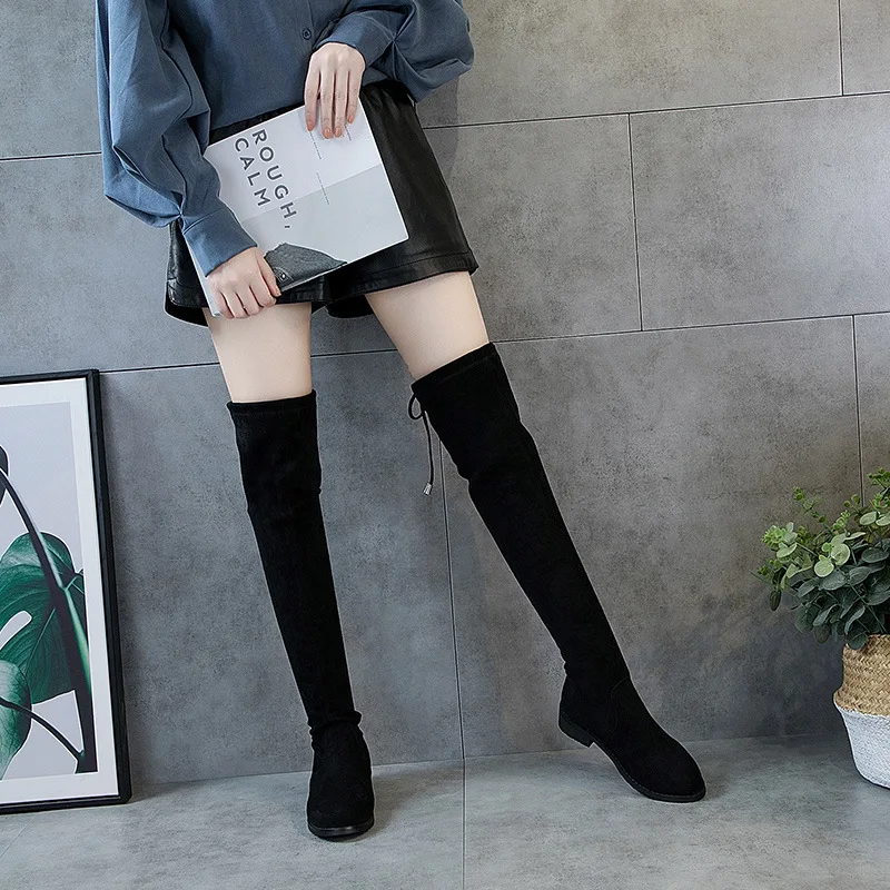 Kopen Vrouwen Laarzen Mode Flats Su egrave;de Elastische Winter Laarzen Vrouwen Knie Hoge Lange Laarzen Zwart Slip on Puntschoen Pu zachte Vrouwen Schoenen