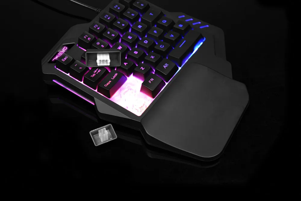 20% Keyboards Gaming Black G30 Wired Gaming Keypad with LED Backlight 35 Keys One-handed Membrane Keyboard Gaming Keyboards