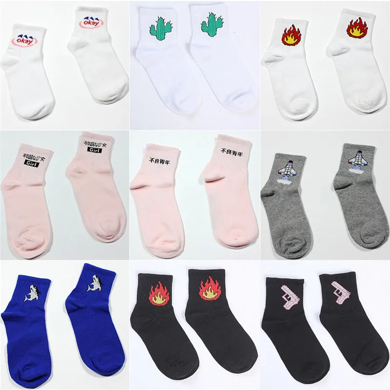 

1 Pair Novelty Men Funny Tape Banana Cactus Conch Lighting Korean Flag Cotton Socks Harajuku Men Cartoon Crew Socks 9 Styles