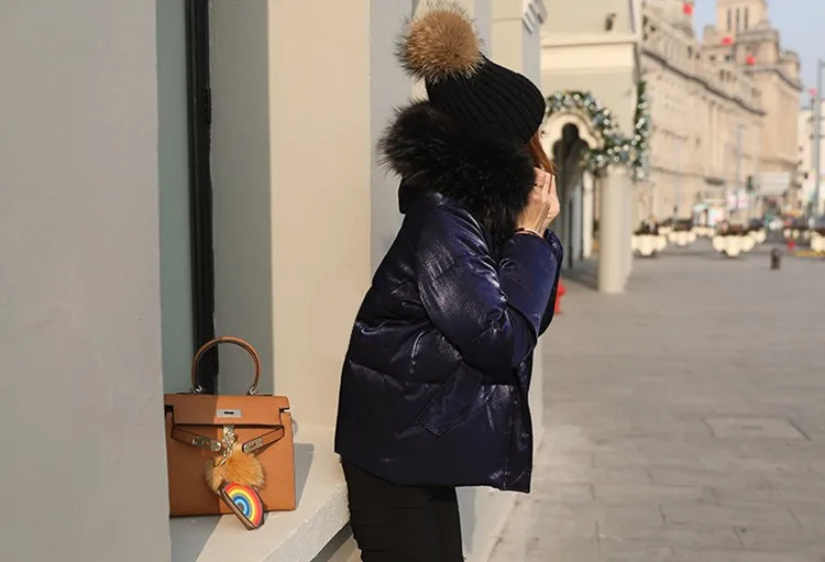 AYUNSUE Новая мода зима 90% утиный пух куртки женские короткие пальто большой енот мех утепленная верхняя одежда Высокое качество LX980