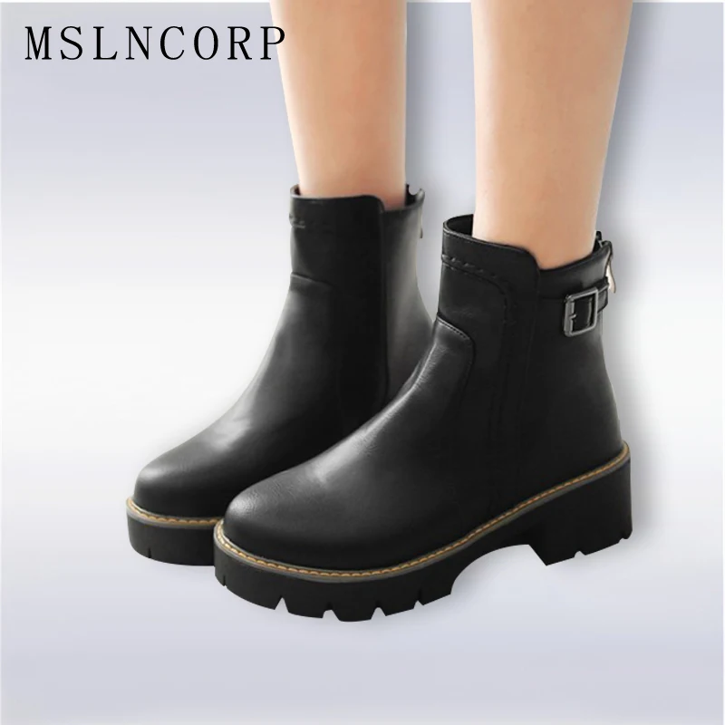 

New 2016 fashion autumn winter Vintage Buckle ankle boots Casual black Martin Boots Platforms Motorcycle Boots Plus size 34-43