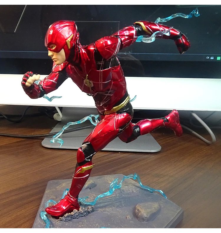 Good Gift DC Comic Film Justice League Super Hero The Flash Barry Allen Battle State Run Statue Fig