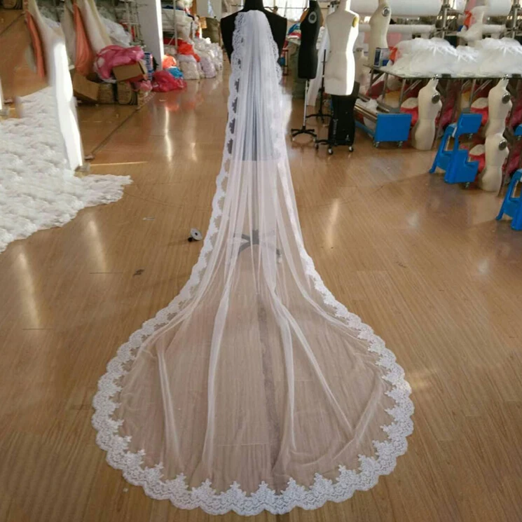 

2018 New Hot High Quality France Lace Appliques Lace Edge Bridal Mantilla Veil with Comb Velo De Novia Wedding Veils Accessories