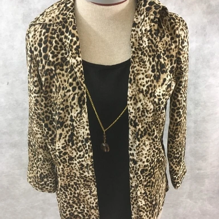 Notations button top blouse petites Size PS small leopard black brown