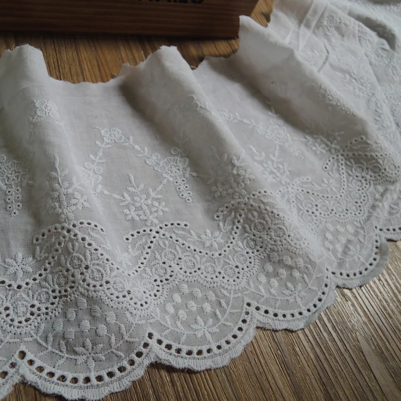 

5Yards/lot Width 19cm Beige 100% Cotton Embroidered Lace Fabrics, Women's Clothing Diy Lace Trim, Free Shipping RS478