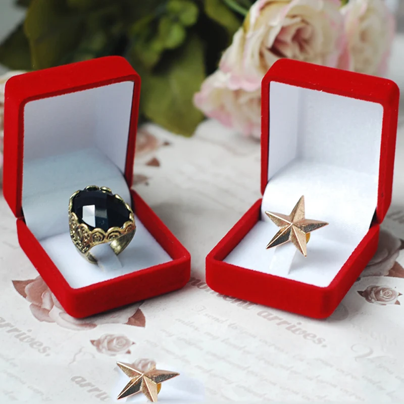 New Design Wholesale 12pcs/lot 5.3*4.6*4.0cm Fashion Jewelry Packaging&Display Badge Gift Box Brooch Carrying Cases