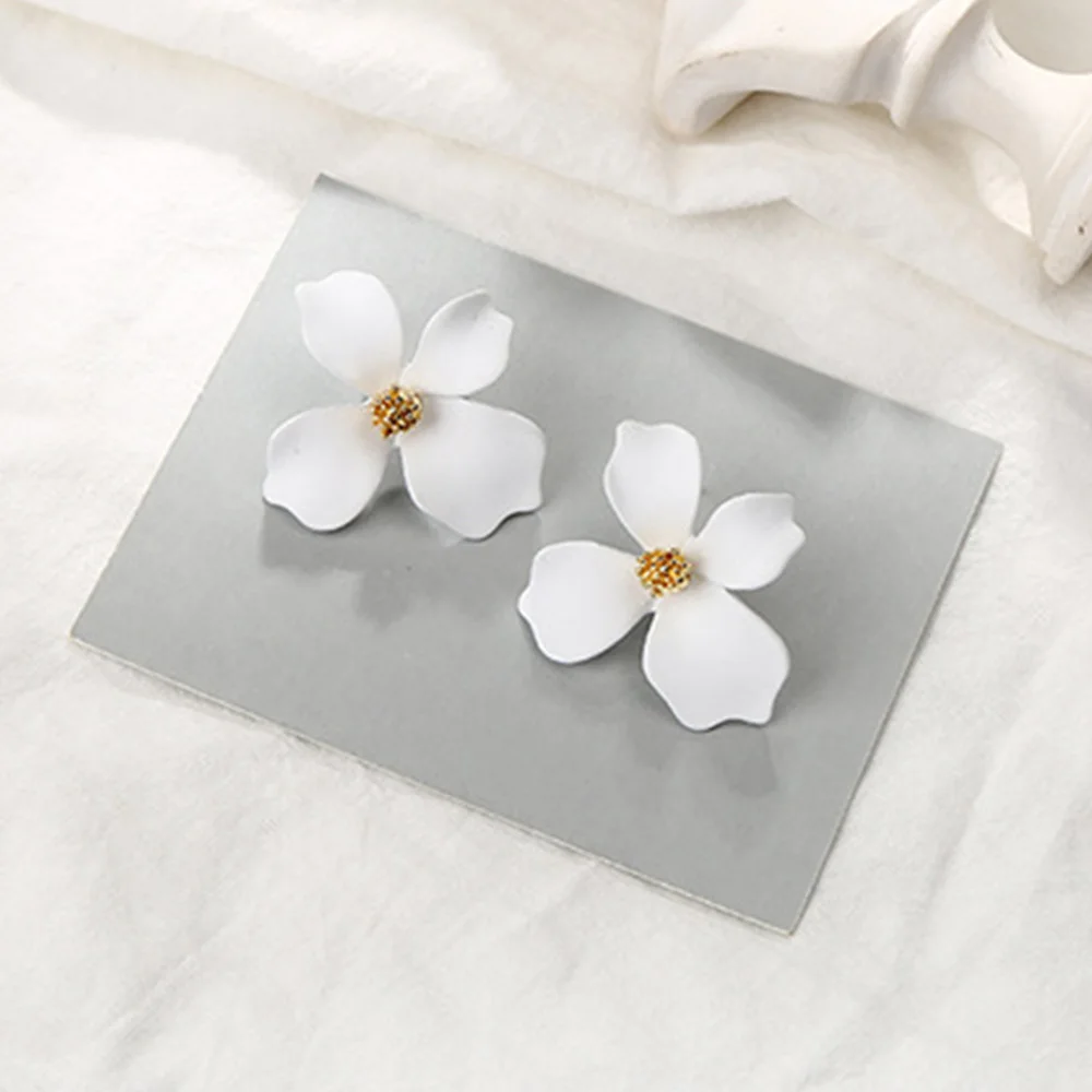 

Chadestinty Spray Paint Big Flower Earrings Yellow Red Pink White Plant Stud Earring Hyperbole Jewelry Korean Sweet Earings