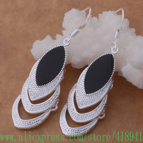 

Silver Plated earrings , Silver Plated fashion jewelry , Three heart set with black stones /ersaniza bsuakkba AE576