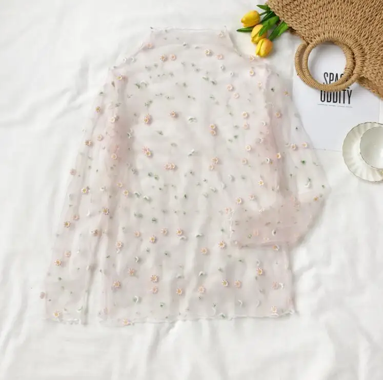 

Japanese small fresh flower embroidery perspective mesh lace t-shirt