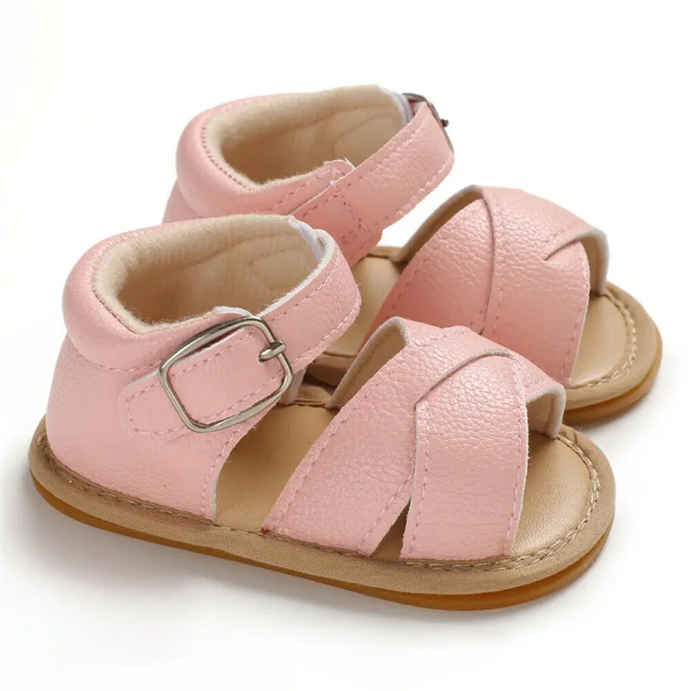 Брендовые сандалии для новорожденных девочек, Нескользящие летние туфли принцессы с перекрестными ремешками из искусственной кожи для детей 0-18 месяцев - Цвет: Розовый