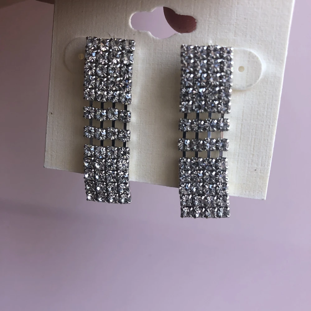 

Dangle Earrings For Women Gem Stone Fulfilled Fashion Earrings For Girl and Women Jewelry Earrings