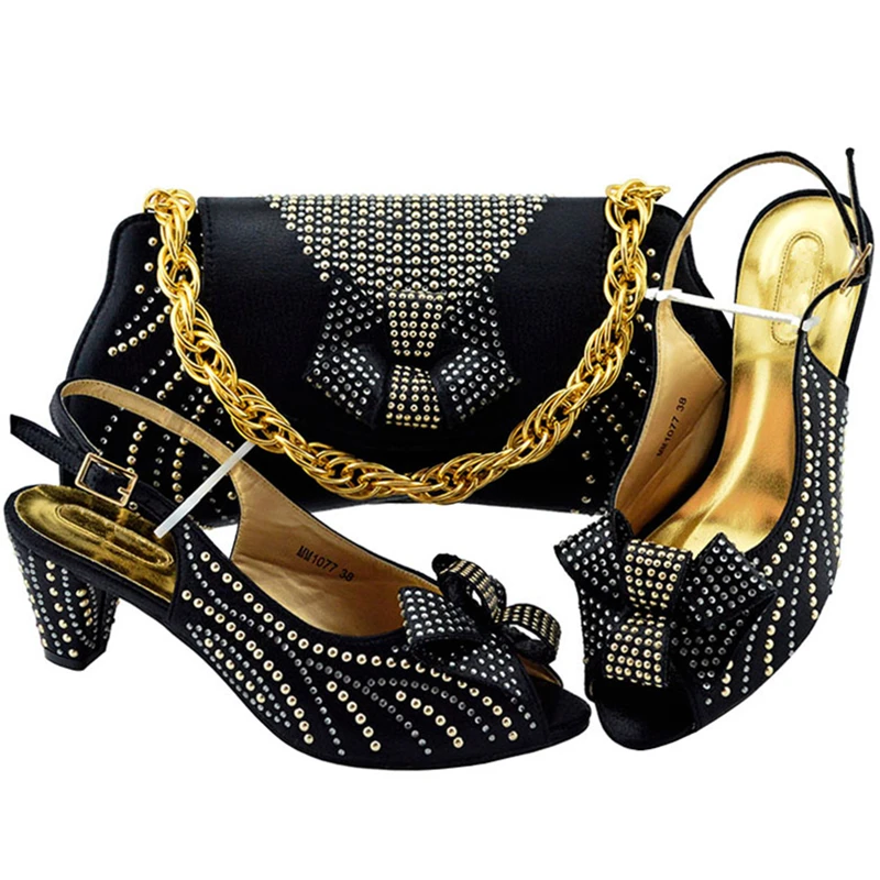 MM1077 BLACK SIZE 38-43 HEEL 6.5CM 0.75KG 