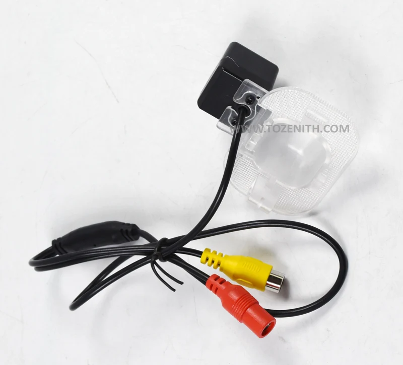 solaris accent sedan camera license plate light (5)