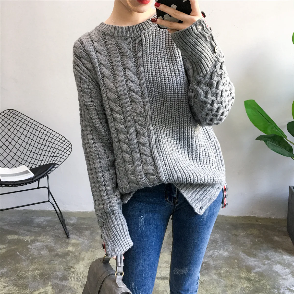 2019 College Style Back Color Matching Hong Kong Style TB Pullover Women Loose Twist Hem Split Round Neck Thickened Sweater 2019 College Style Back Color Matching Hong Kong Style TB Pullover Women Loose Twist Hem Split Round Neck Thickened Sweater