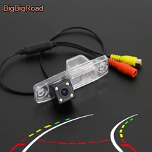 BigBigRoad Car Intelligent Dynamic Tracks Rear View CCD Camera For Hyundai Avant Neo Fludic Elantra XD Sonata YF i45 / Accent MC