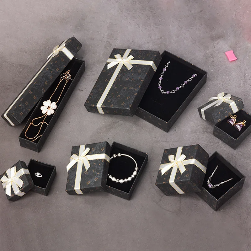 

Flower Print Jewelry Organizer Boxes Earring Ring Packaging Necklace Boxes With Ivory Gold Ribbon Bow Black Kraft Paper 10pcs