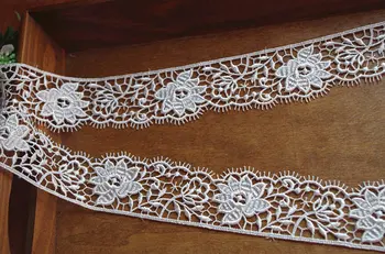 

venise lace trim with eyelash edgesDG111 10 yards