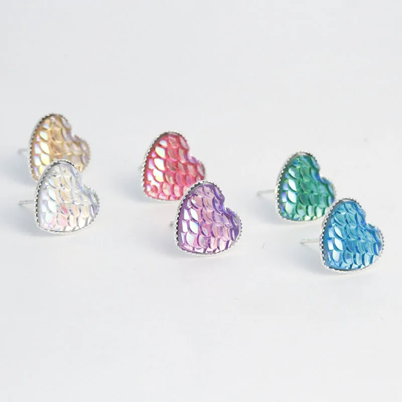 

Fashion Colorful Heart Stud Earrings Trendy Multicolor Mermaid Fish Scale Cute Earrings Female Bijoux Party Wedding Jewelry