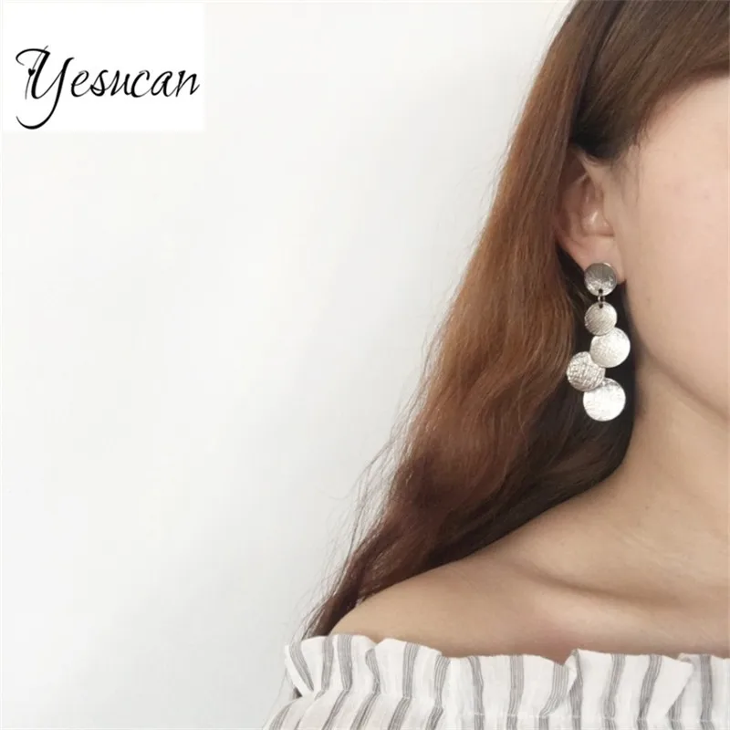 

Yesucan Geometric Clip Earring Women Without Piercing Exaggerated Round Coin Tassel Party Wedding Disc Clip Earring Jewelry Gift