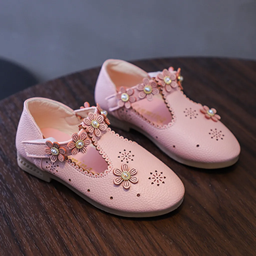 Детская осенняя Брендовая обувь с заклепками для маленьких девочек; детские открытые сандалии; летняя обувь для малышей; Цвет черный, белый; обувь на плоской подошве для вечеринок