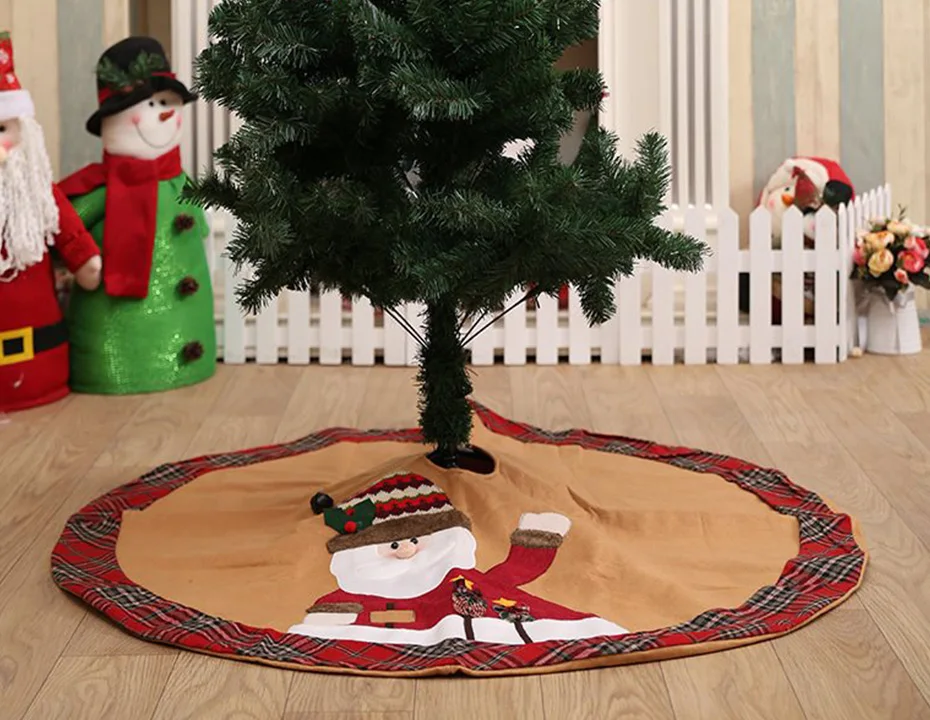 007 Christmas tree skirt