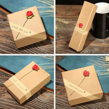 

Wholesale Brown Box Red Rose Flower Kraft Paper Favour Gift Jewelry Box/Bag Vintage Design Bulk Rings/Earrings Box