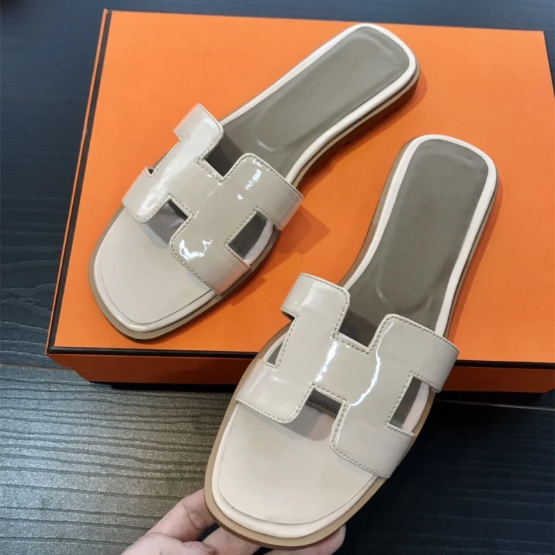 

Real Leather Women Flat Slippers Luxury Brand Slippers Flat Slipper for Ladies Casual Outdoor Slides on Cut Out Shoes Female New