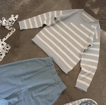 

Stripes Round neck Knitted sweaters