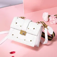 Новая корейская модная маленькая квадратная сумка с заклепками, однотонная простая Наплечная Сумка, популярная женская сумка из искусственной кожи