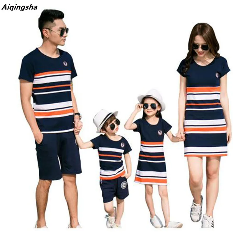 mom and dad matching outfits