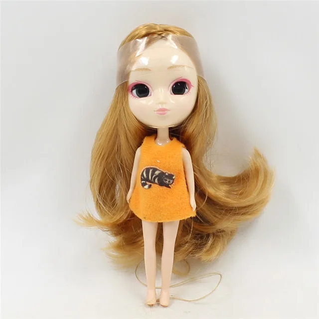 Blyth мини bjd Кукла одежда случайный 10 см высота - Цвет: B